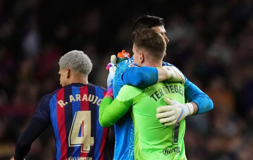 Bintang Real Madrid Thibaut Courtois Beri Dukungan Buat Kapten Barcelona Marc-Andre Ter Stegen Usai Alami Cedera Serius Musim 2024